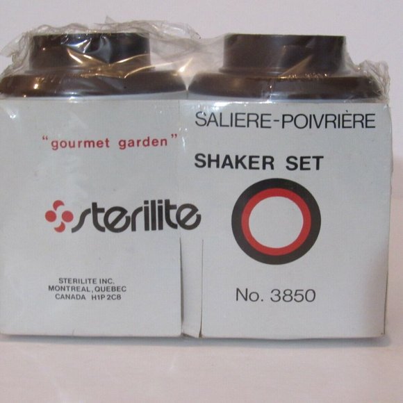 Vtg Sterilite Garden Plastic Salt Pepper Shaker Set Made in Canada NOS Sealed - Picture 3 of 5